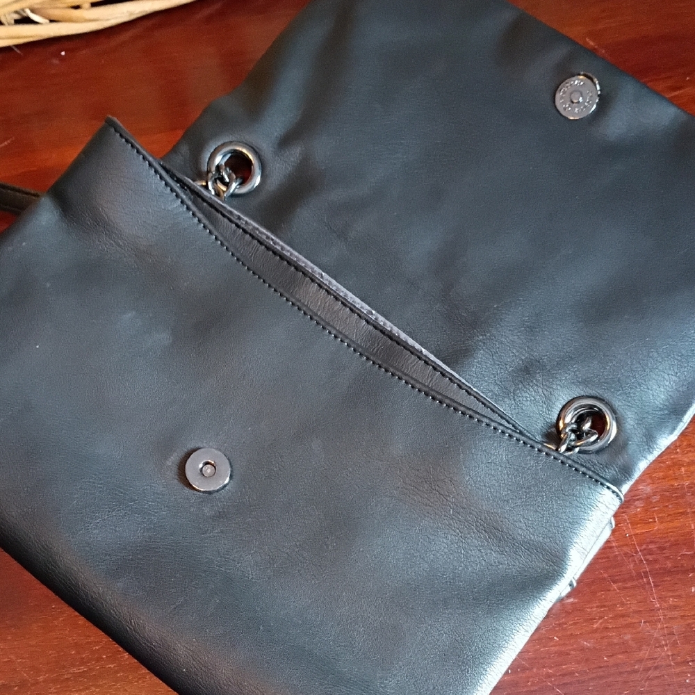 Simply Vera Vera Wang Black Crossbody Bag - Picture 5 of 6